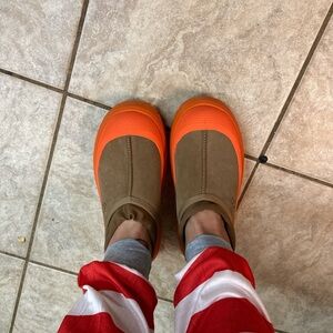 Ugg Tasman hybrid all weather slippers - Orange and Brown